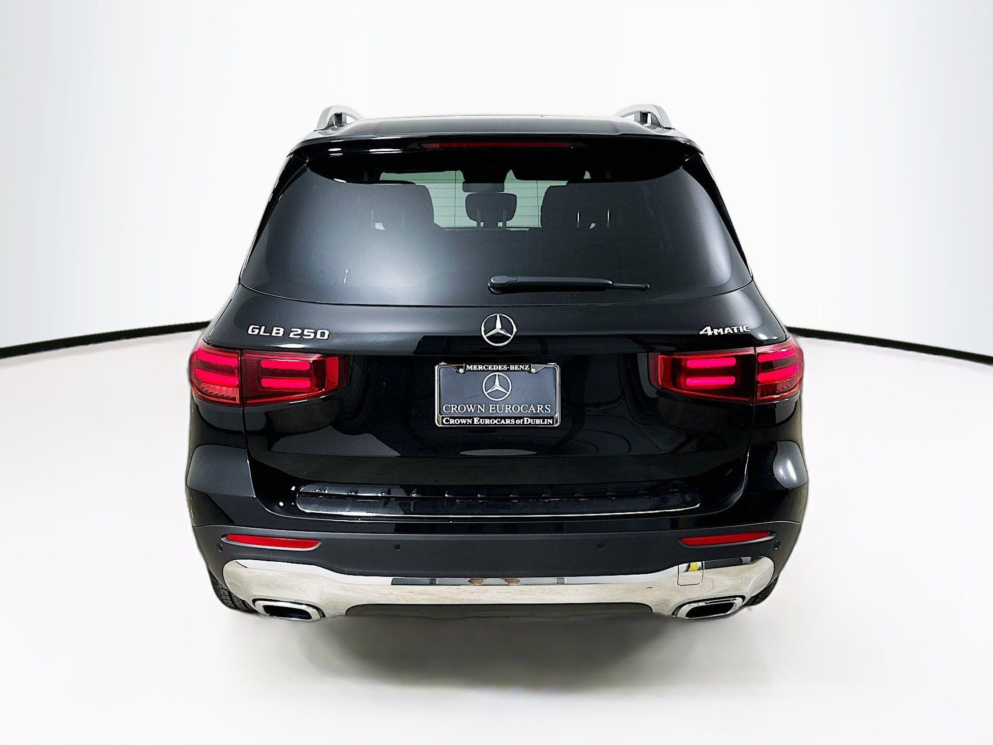 2025 Mercedes Benz GLB 250 4MATIC photo 4