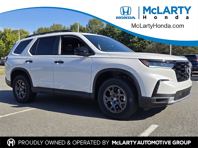 2025 Honda Pilot TrailSport's photo