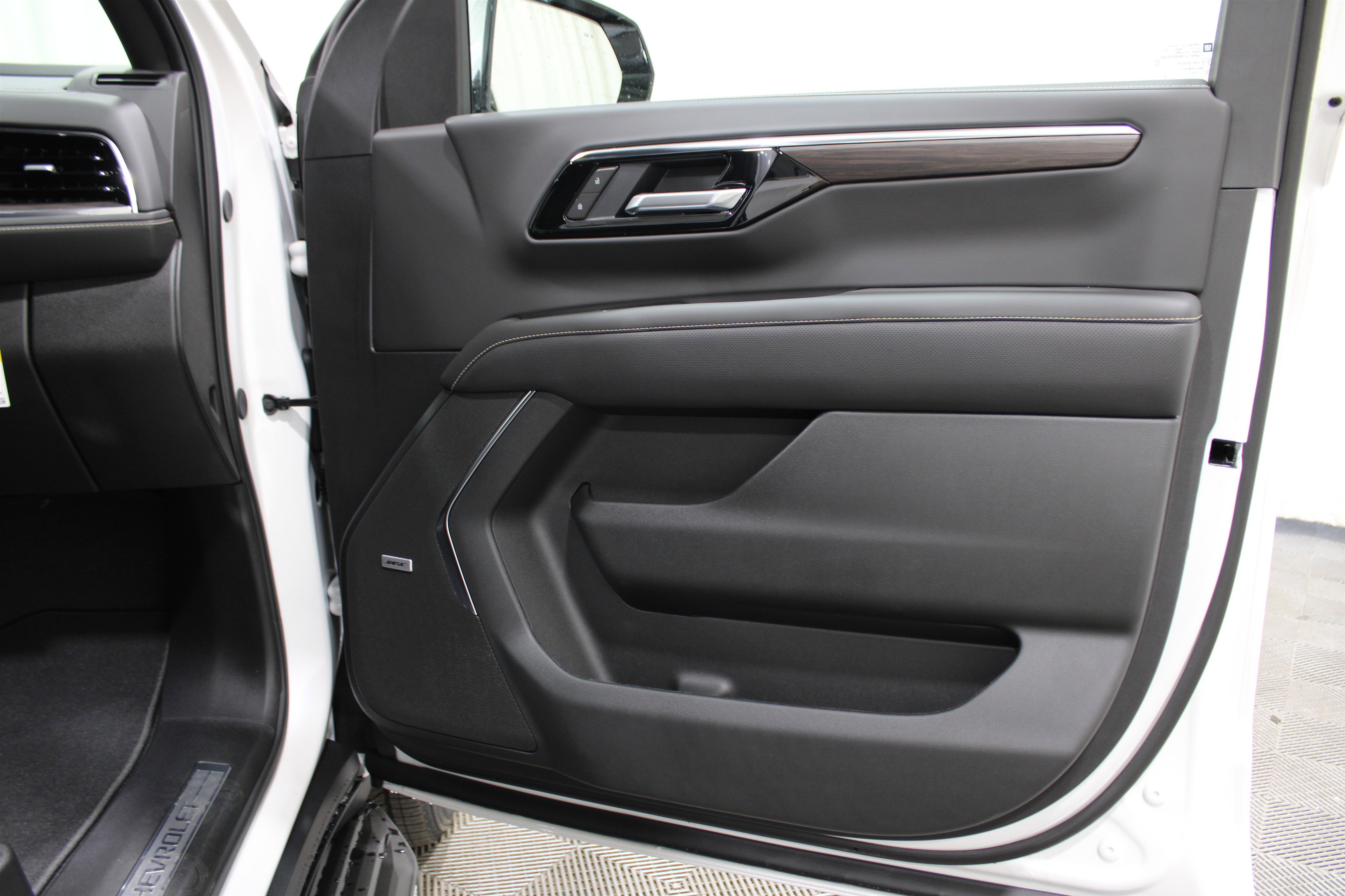 2025 Chevrolet Tahoe Premier photo 16