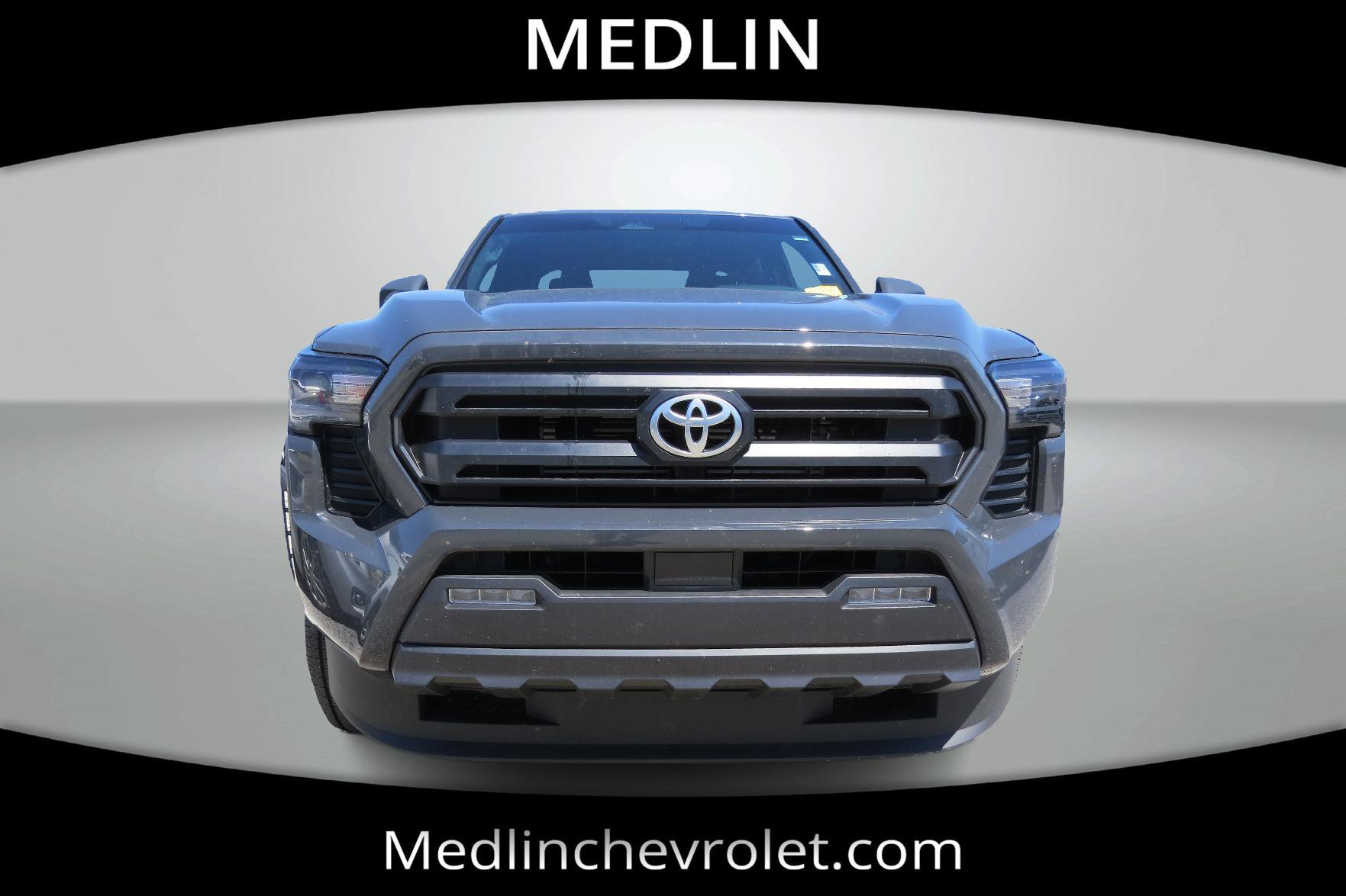 2024 Toyota Tacoma 4x4 SR5 photo 3