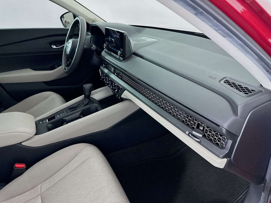2025 Honda Accord 1.5T SE photo 28