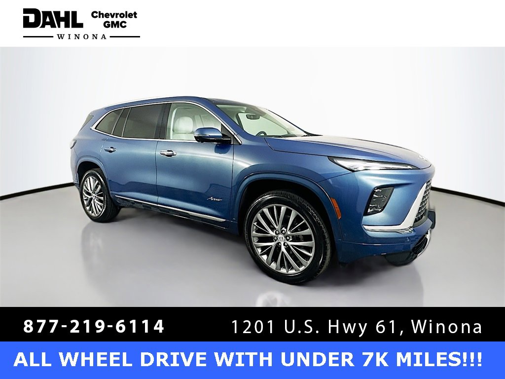 2025 Buick Enclave Avenir's photo