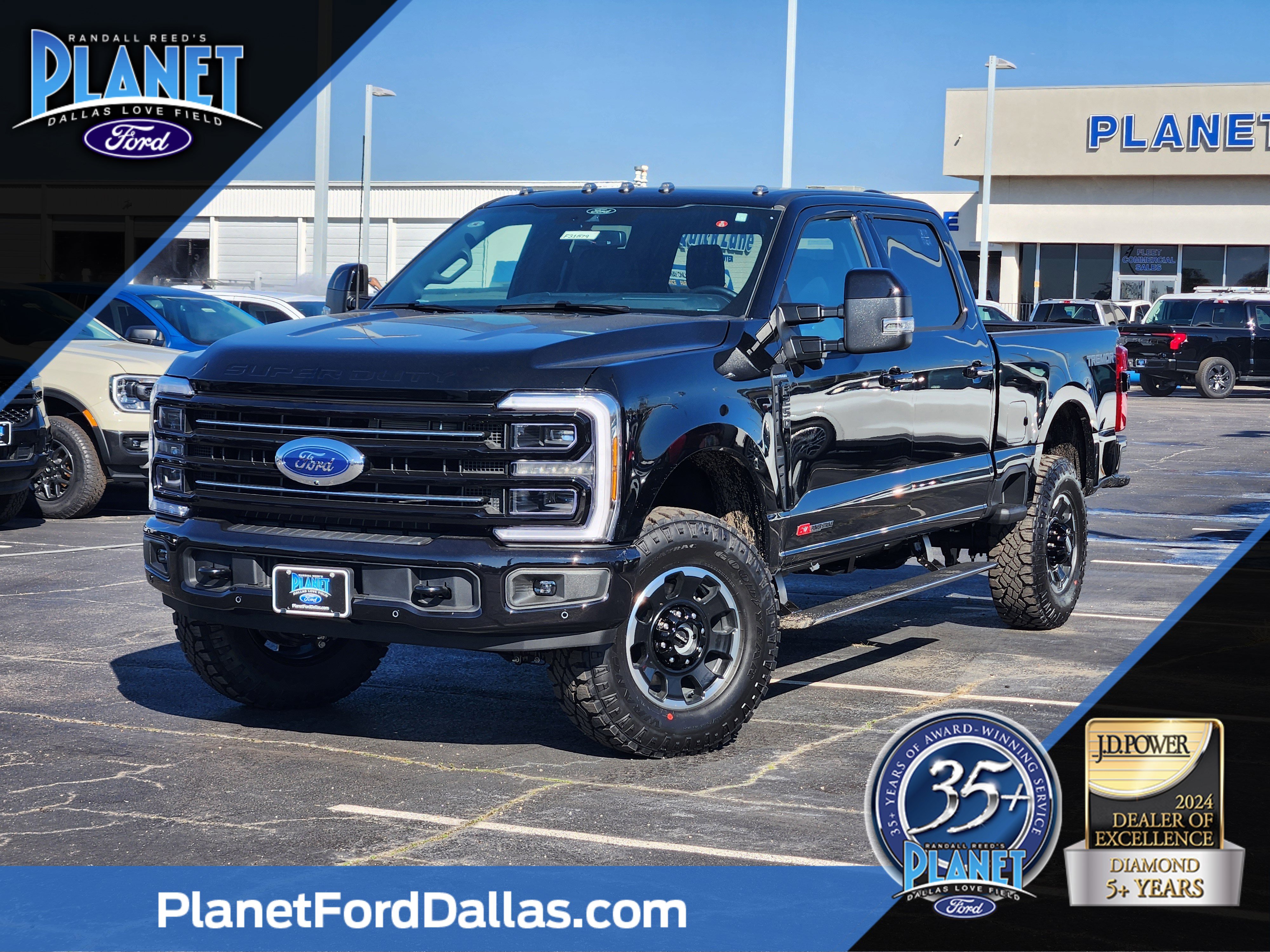 2026 Ford F-250 Super Duty Platinum's photo