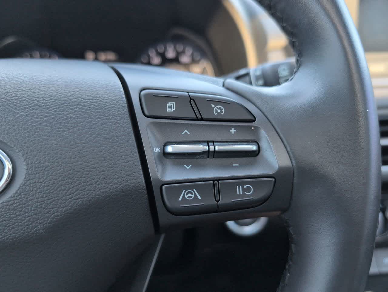 2022 Hyundai Kona SEL photo 28
