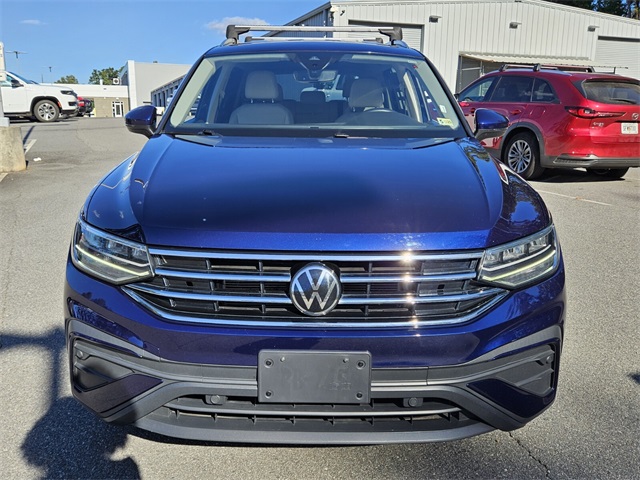 2023 Volkswagen Tiguan SE photo 2