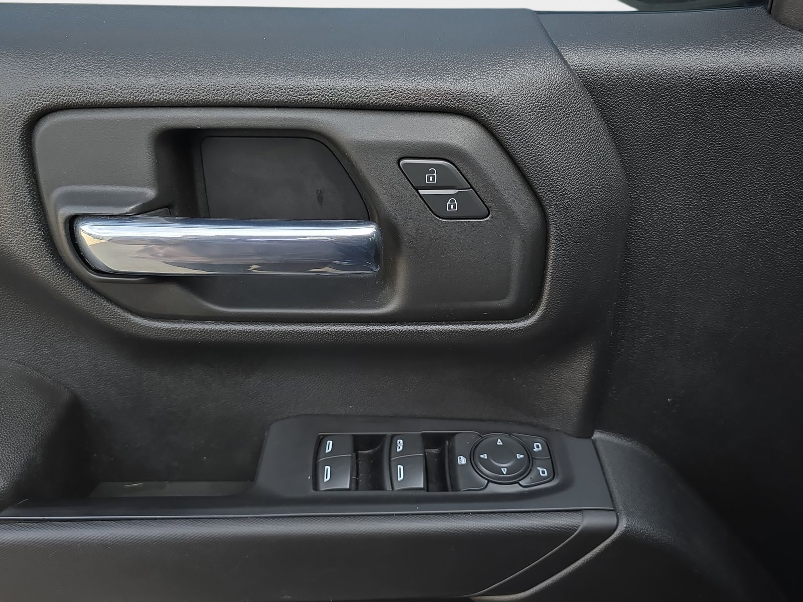 2021 Chevrolet Silverado 1500 Custom photo 24