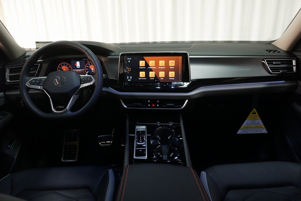 2025 Volkswagen Atlas Peak Edition SE photo 15