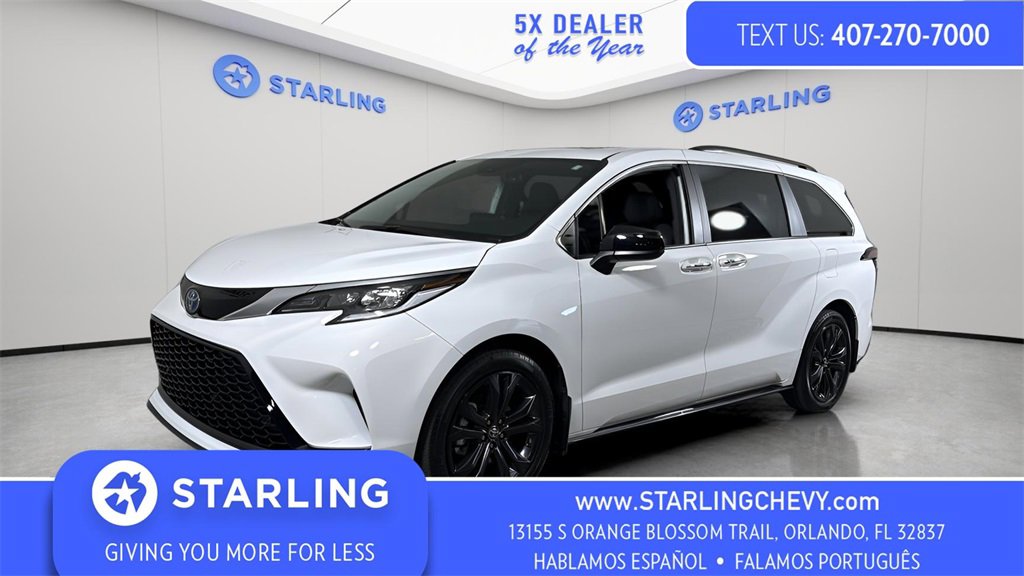 2024 Toyota Sienna XSE's photo