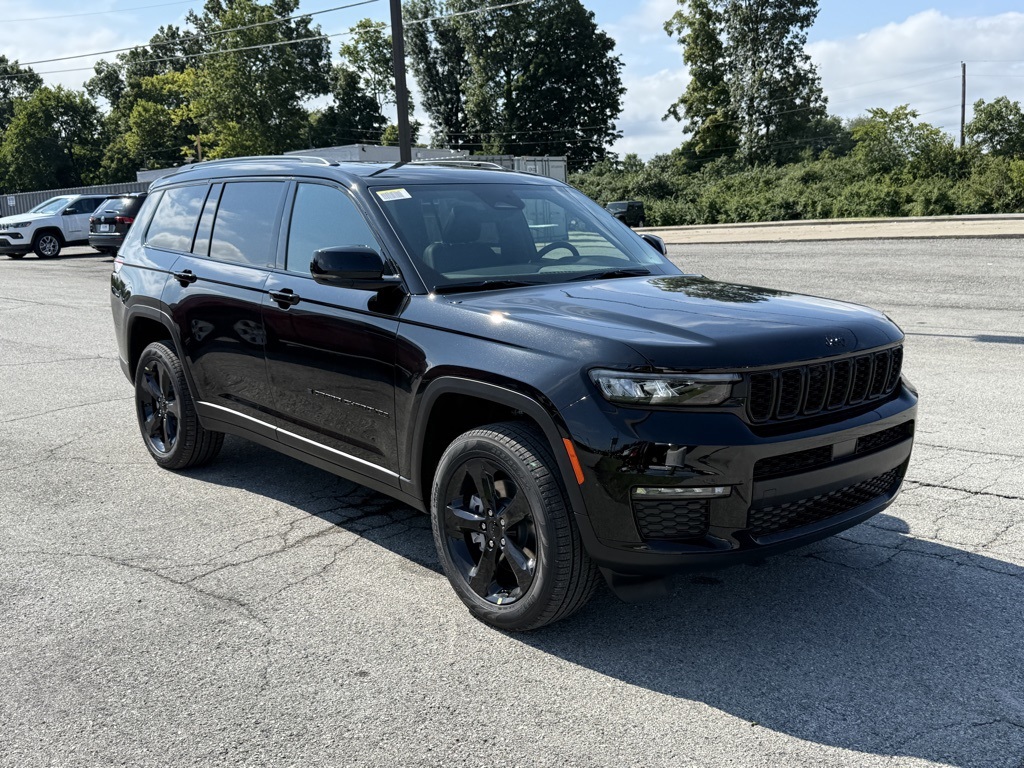 2025 Jeep Grand Cherokee Limited photo 4