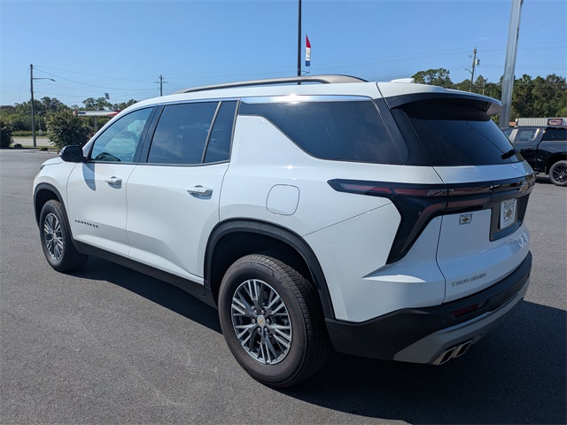 2025 Chevrolet Traverse photo 5