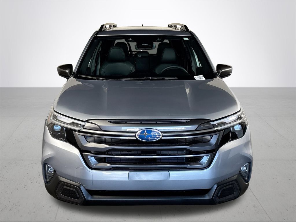 2025 Subaru Forester Limited photo 3