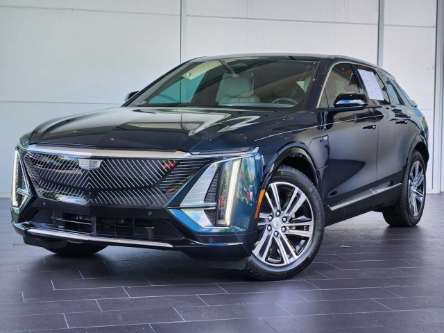 2025 Cadillac LYRIQ Luxury 1