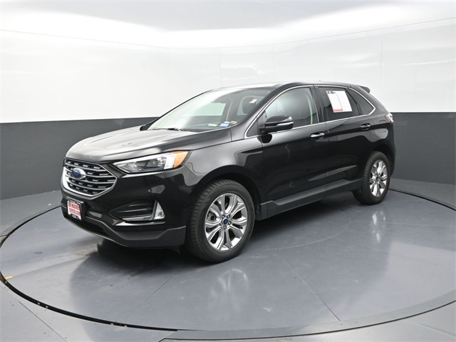 2022 Ford Edge Titanium photo 3