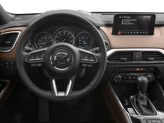 2017 Mazda CX-9 Signature photo 3