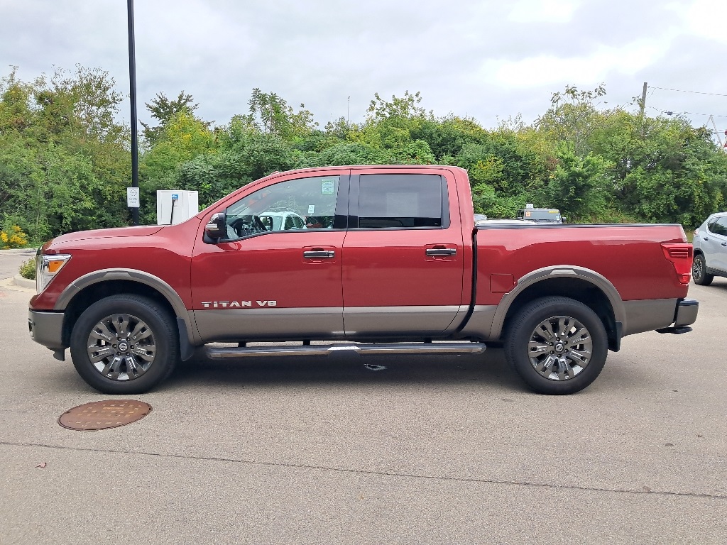 2019 Nissan Titan Platinum Reserve photo 3