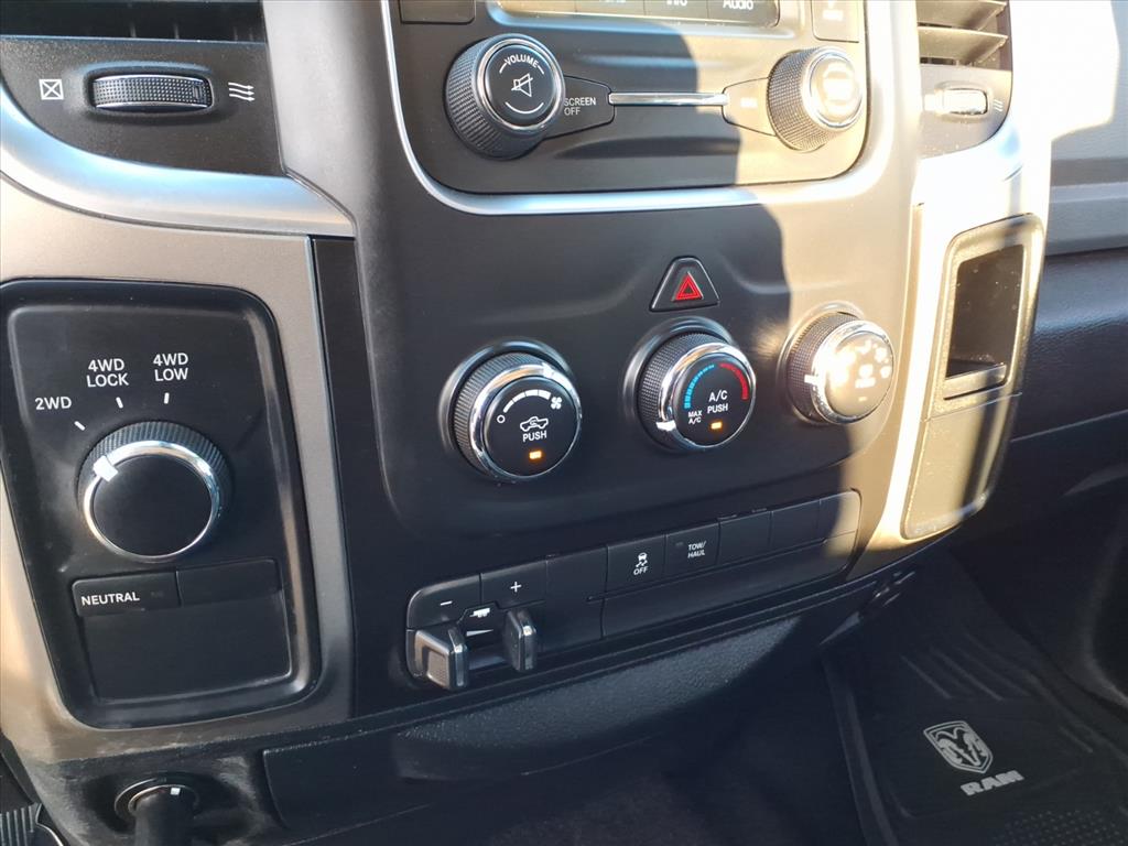 2014 Ram 2500 SLT photo 18