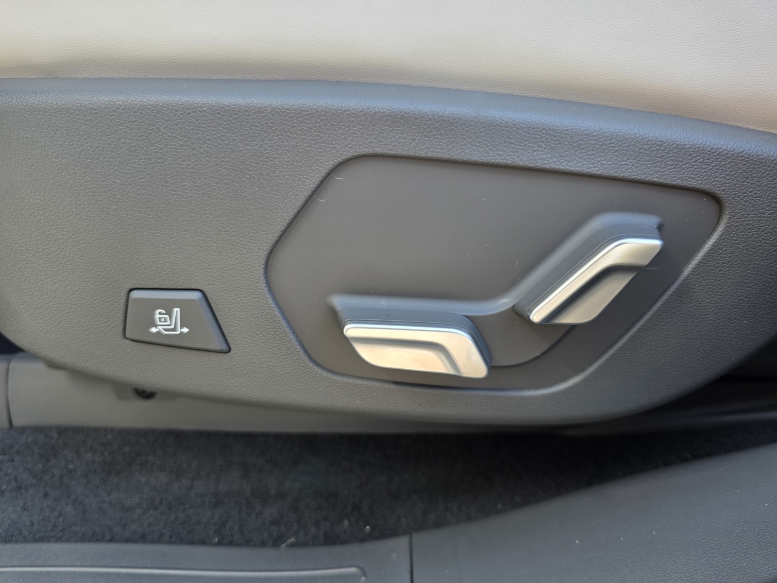 2025 Hyundai Santa Fe Calligraphy photo 15