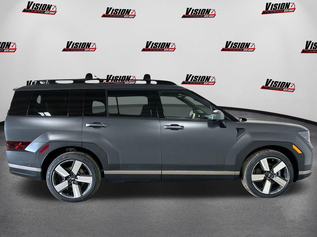 2025 Hyundai Santa Fe Limited photo 4