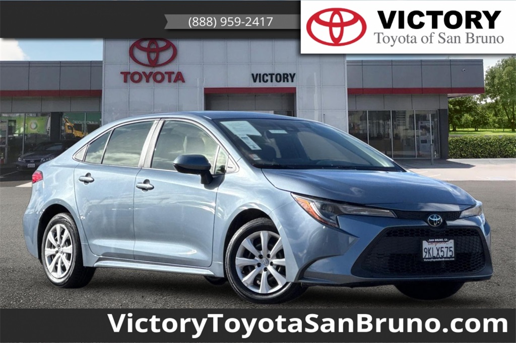 2022 Toyota Corolla LE's photo