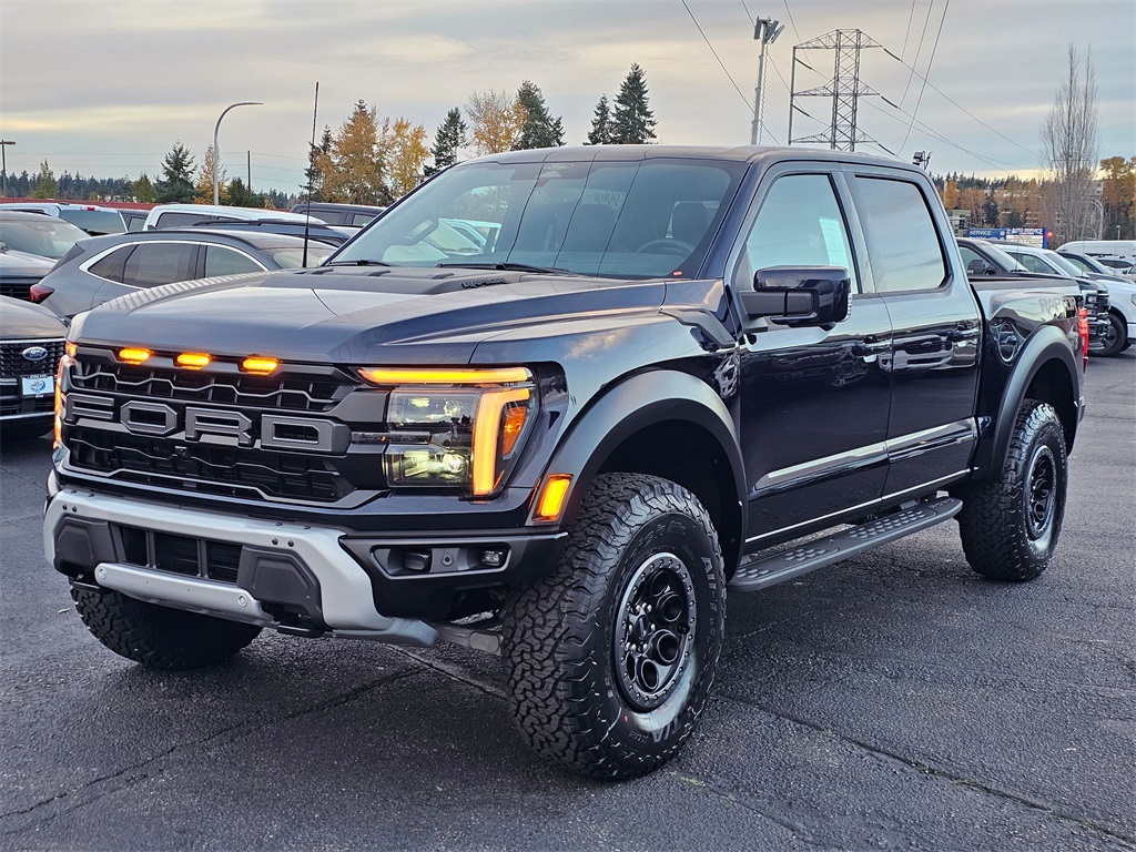 2025 Ford F-150 Raptor photo 3