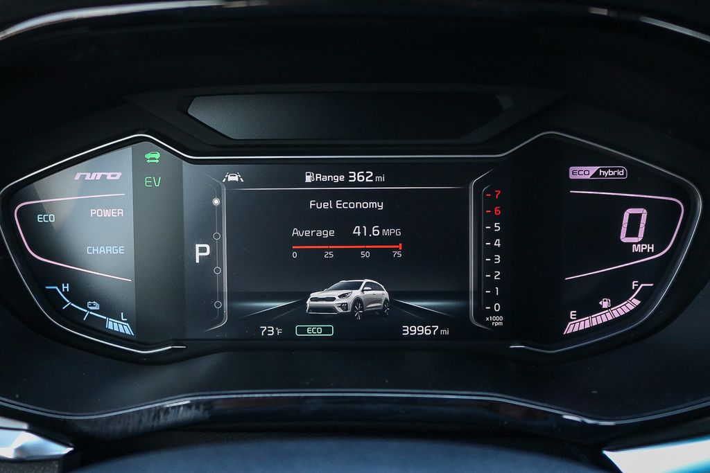 2022 Kia Niro Touring Special Edition photo 23