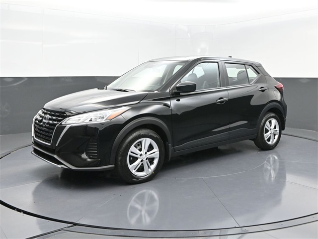 2025 Nissan KICKS PLAY Base's photo