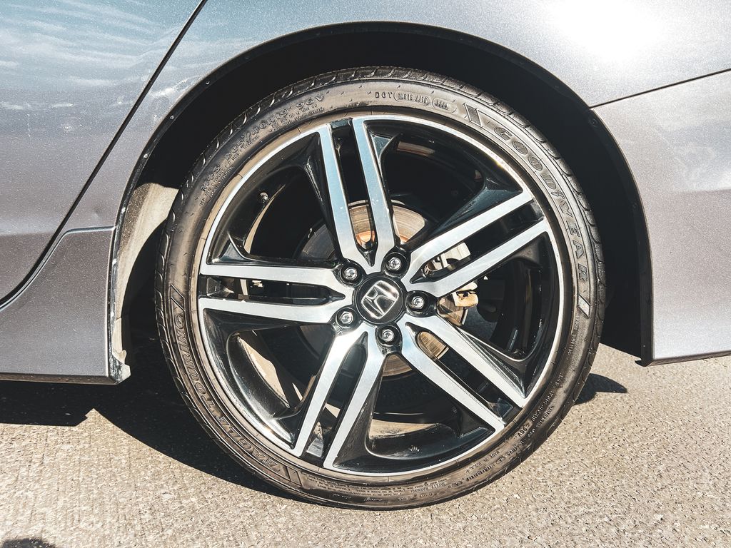 2017 Honda Accord Sport photo 11