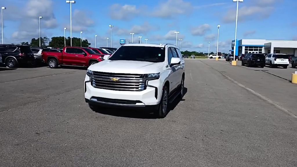 2023 Chevrolet Tahoe High Country photo 3