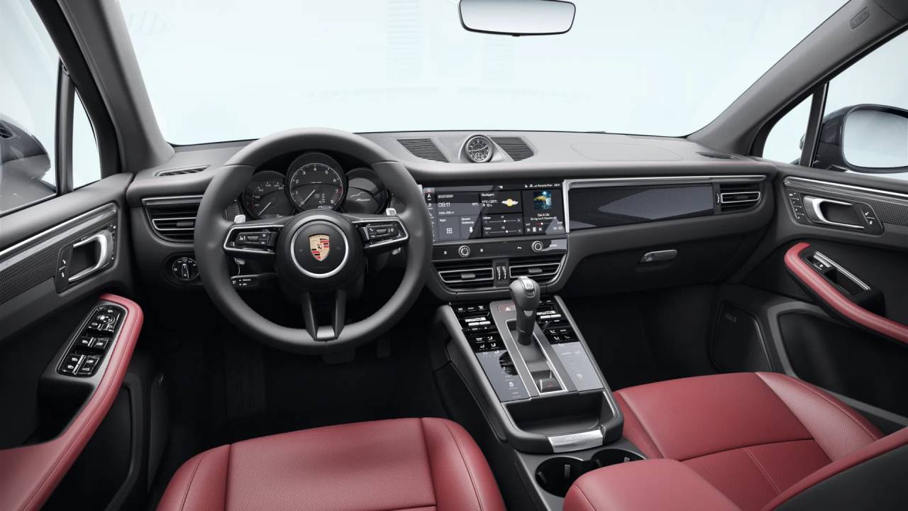 2026 Porsche Macan T photo 9