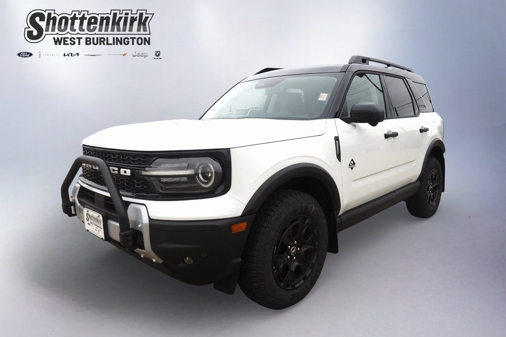 2025 Ford Bronco Sport Outer Banks's photo