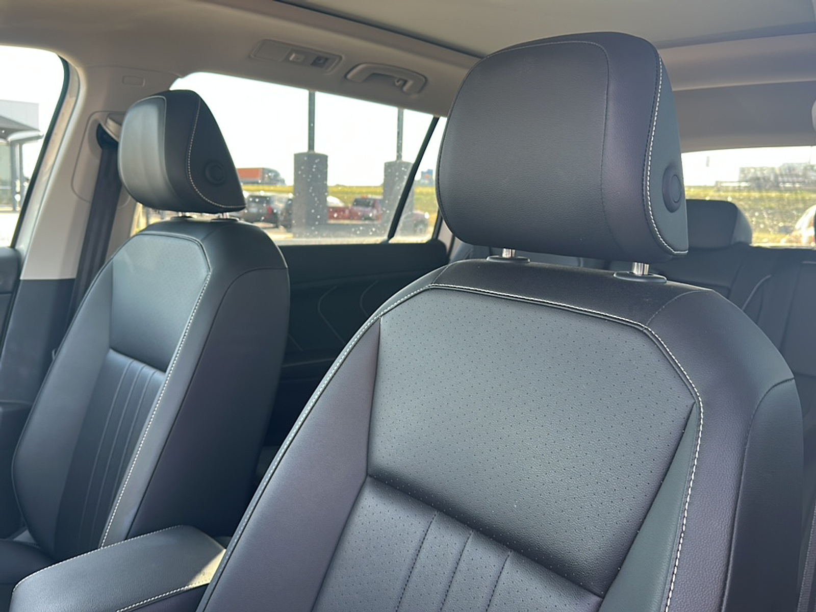 2024 Volkswagen Tiguan SE Wolfsburg Edition photo 4