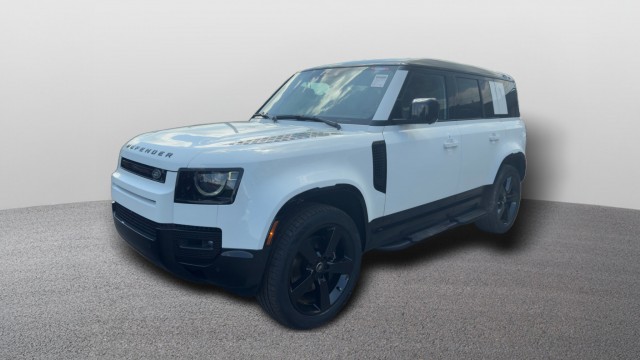2025 Land Rover Defender 110 V8