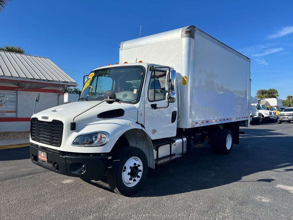 2020 Freightliner M2 106 Medium Duty photo 2