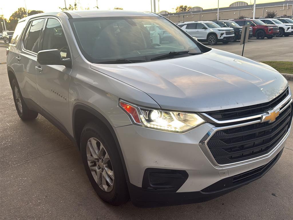 Used 2019 Chevrolet Traverse LS with VIN 1GNERFKW8KJ248212 for sale in Shreveport, LA