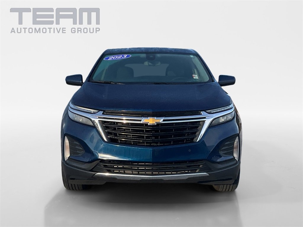 2023 Chevrolet Equinox LT photo 2