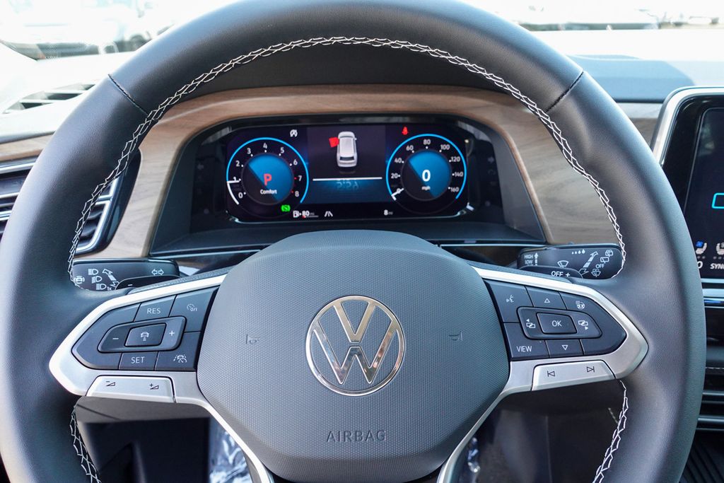 2026 Volkswagen Atlas SE Technology photo 12