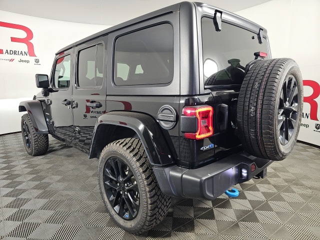 2023 Jeep Wrangler Sahara 4xe photo 5