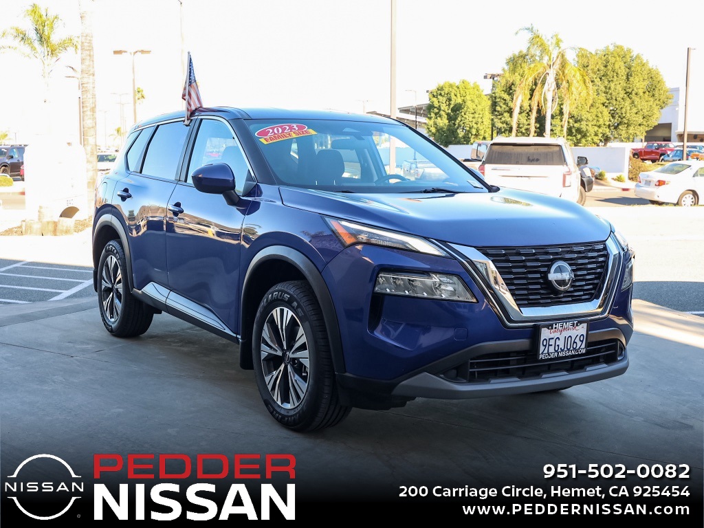 2023 Nissan Rogue SV's photo