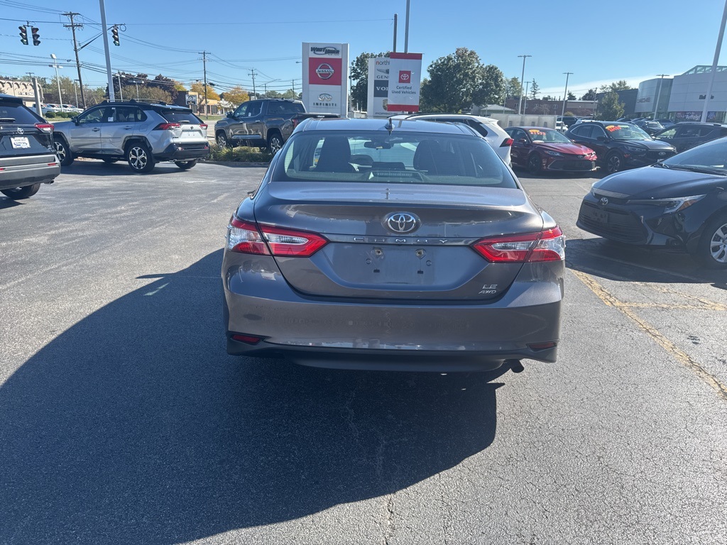 2020 Toyota Camry LE photo 3