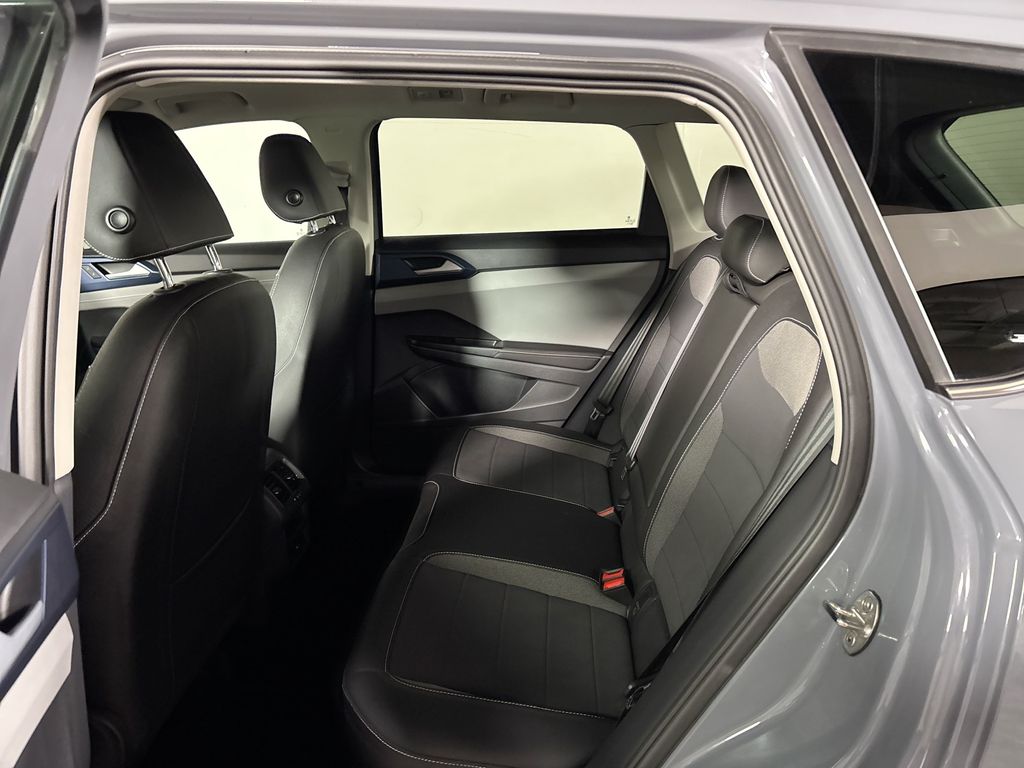 2024 Volkswagen Taos SE photo 19