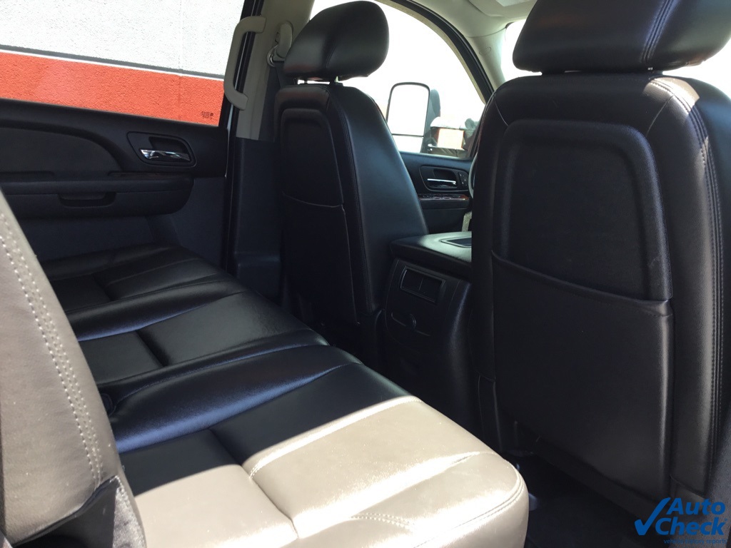 2011 Chevrolet Silverado 3500HD LTZ photo 29