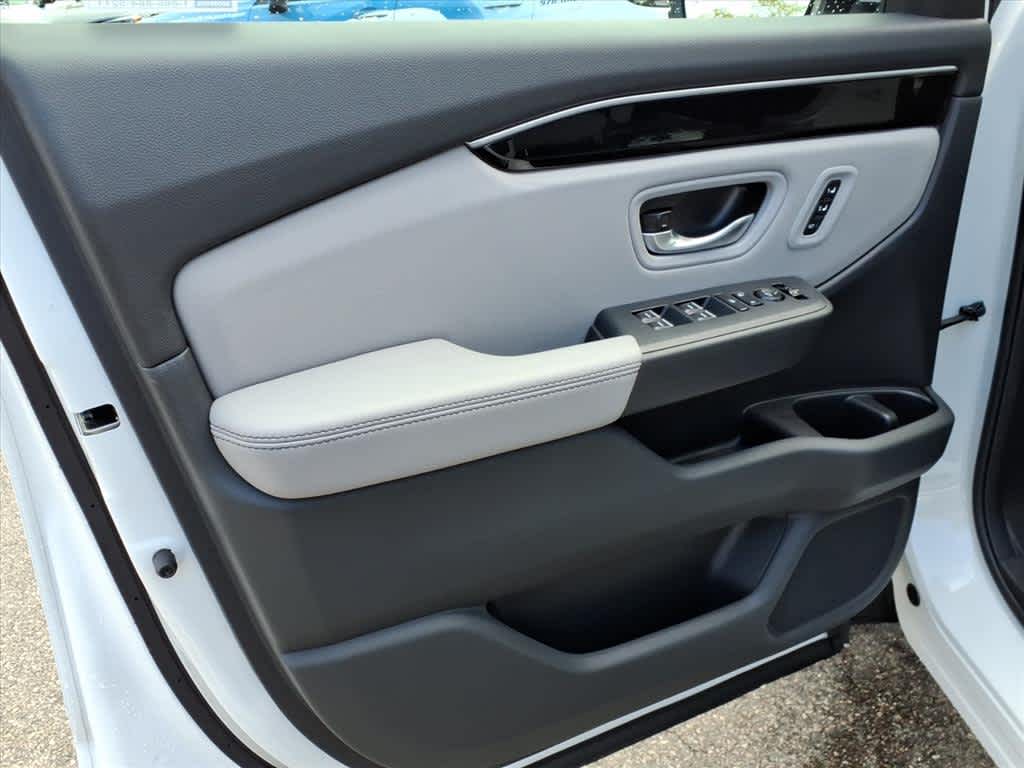 2025 Honda Pilot EX-L photo 8
