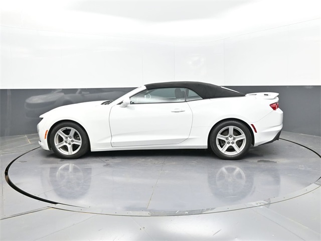 2019 Chevrolet Camaro 1LT photo 2
