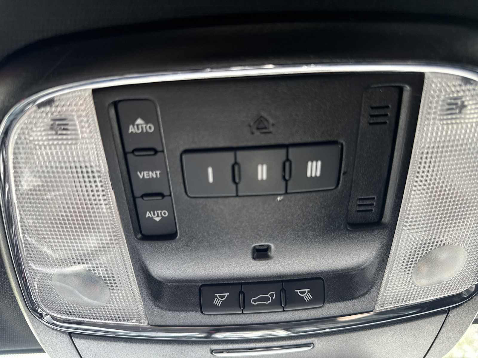 2021 Jeep Grand Cherokee Laredo X photo 32