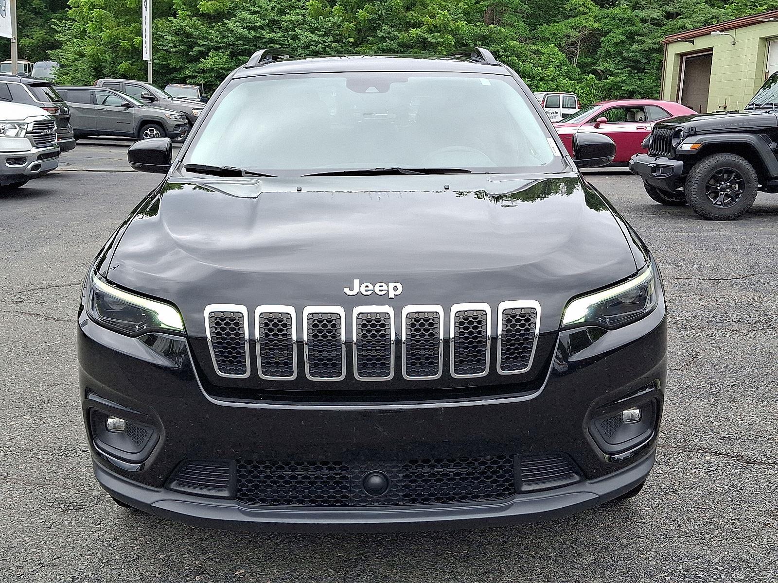 2022 Jeep Cherokee Latitude Lux photo 2