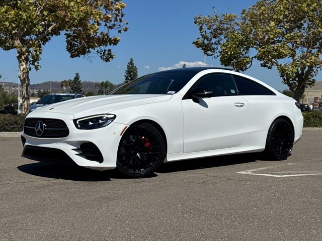 2022 Mercedes Benz E 450 photo 2