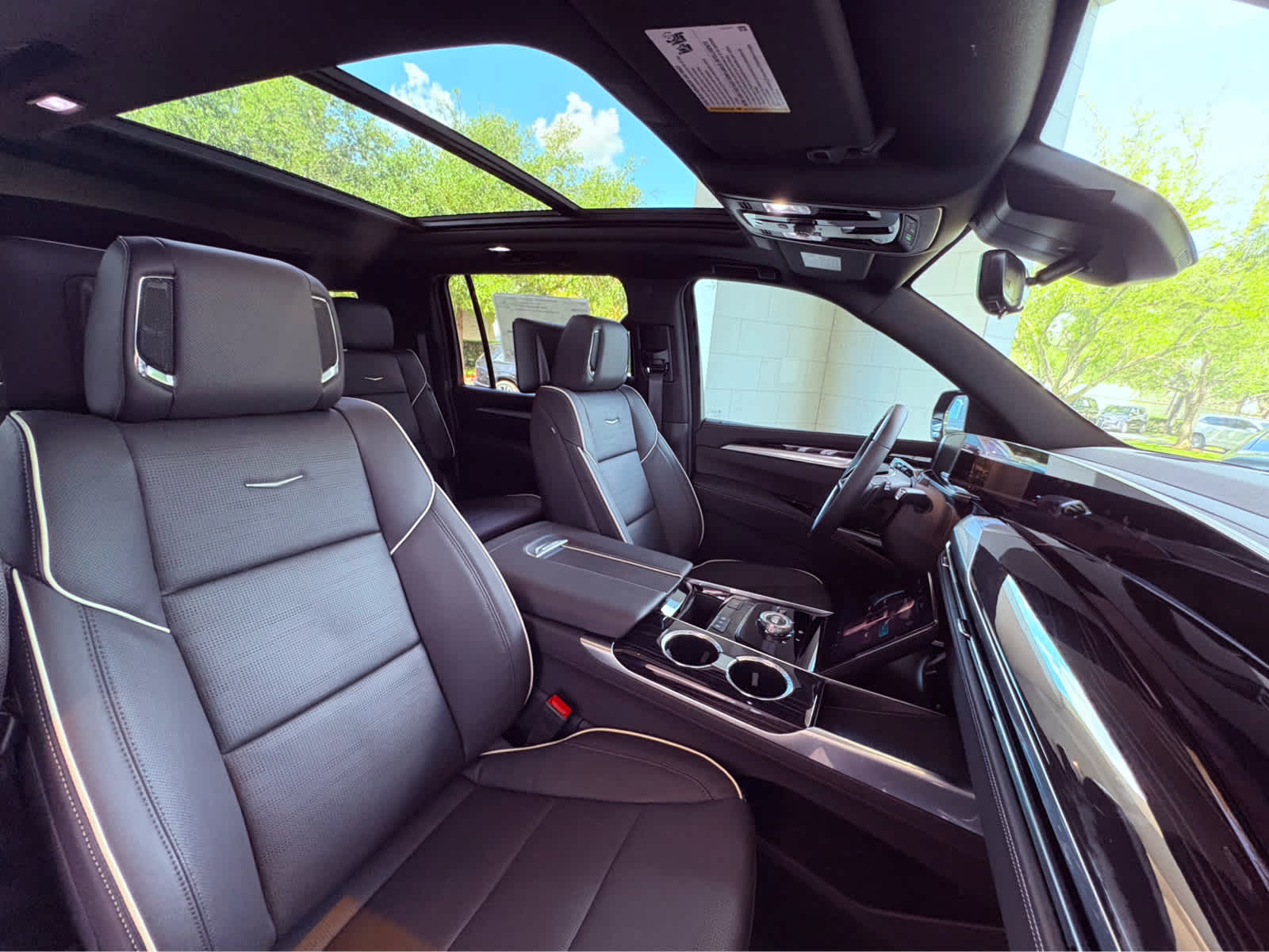 2025 Cadillac Escalade ESV Sport photo 10