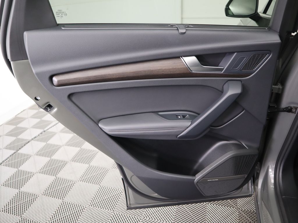 2025 Audi Q5 45 S line Premium Plus photo 23