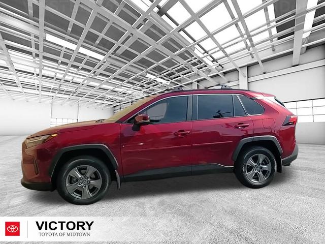 2023 Toyota RAV4 XLE photo 6
