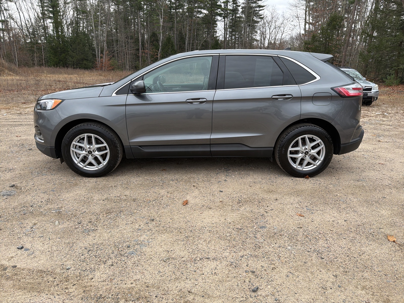 2024 Ford Edge SEL photo 4